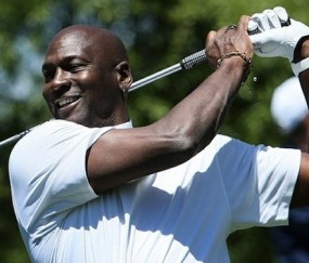 九游会·j9官方网站乔治:我打高尔夫被网友喷 谁会24小时都工作 乔丹也打啊