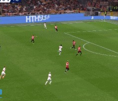 九游会j9官网真人游戏第一品牌再遭打击!基恩迅速再入一球,米兰4分钟连丢两球