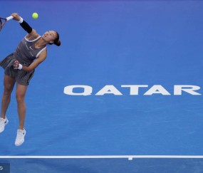 蛇年首秀爆冷出局!WTA多哈赛 郑钦文0-2止步次轮