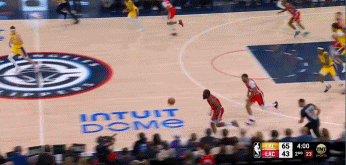 九游会j9官网真人游戏第一品牌回暖!哈登前6投全丢终于跳投命中 之后反击上篮取分连进两球