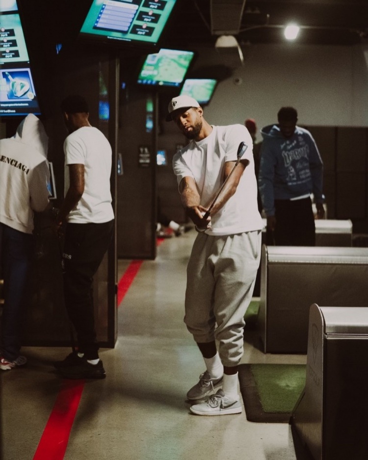 九游会·j9官方网站乔治:我打高尔夫被网友喷 谁会24小时都工作 乔丹也打啊